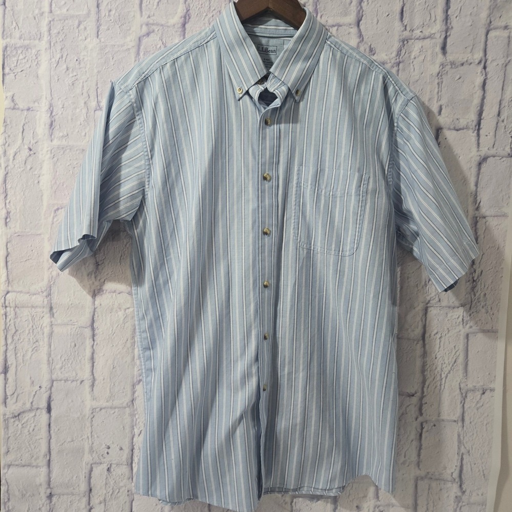 LLBean Mens Short Sleeve Button Down Shirt Light Blue Stripe M REG Cotton